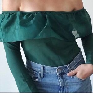 ❤️ J Crew Emerald Off-Shoulder Top